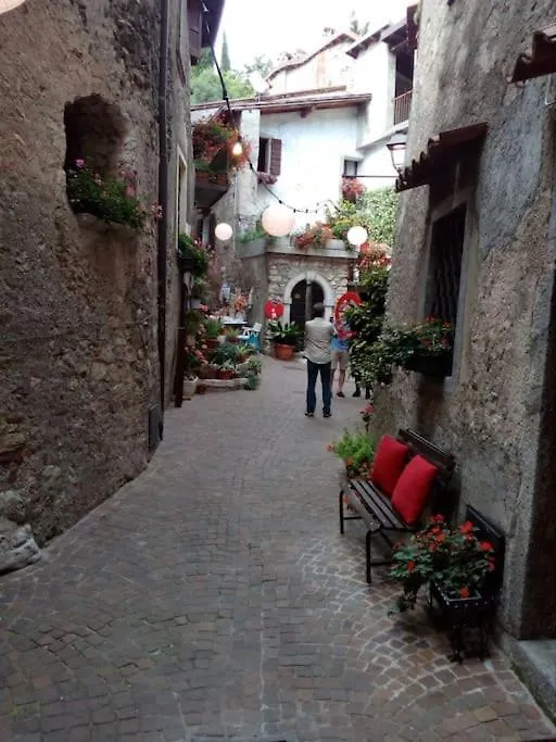 Appartamento Fontane Due Bagni Tremosine Italy